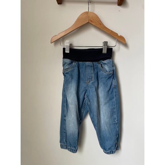 H&M jeans with stretchy waist - Picture 2 of 5